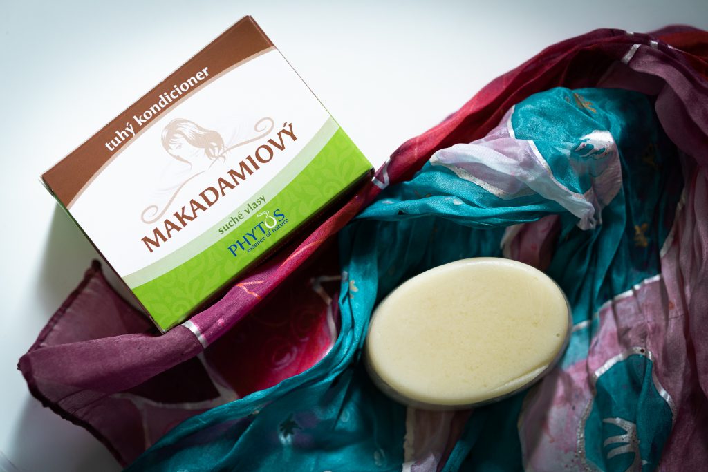 Tuhý kondicionér na vlasy