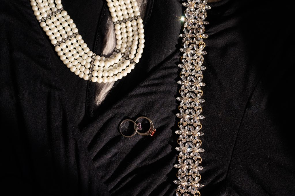 Šperky ku malým čiernym šatám 